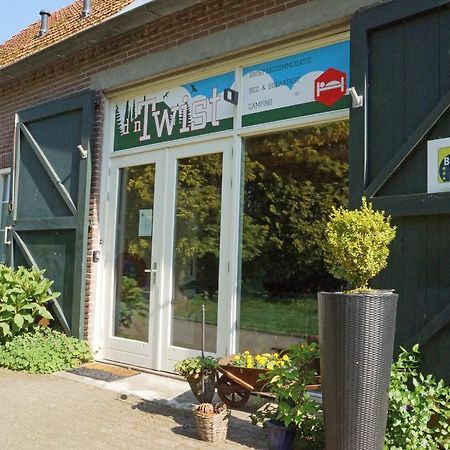 D'N Twist Bed & Breakfast Overloon Exterior photo
