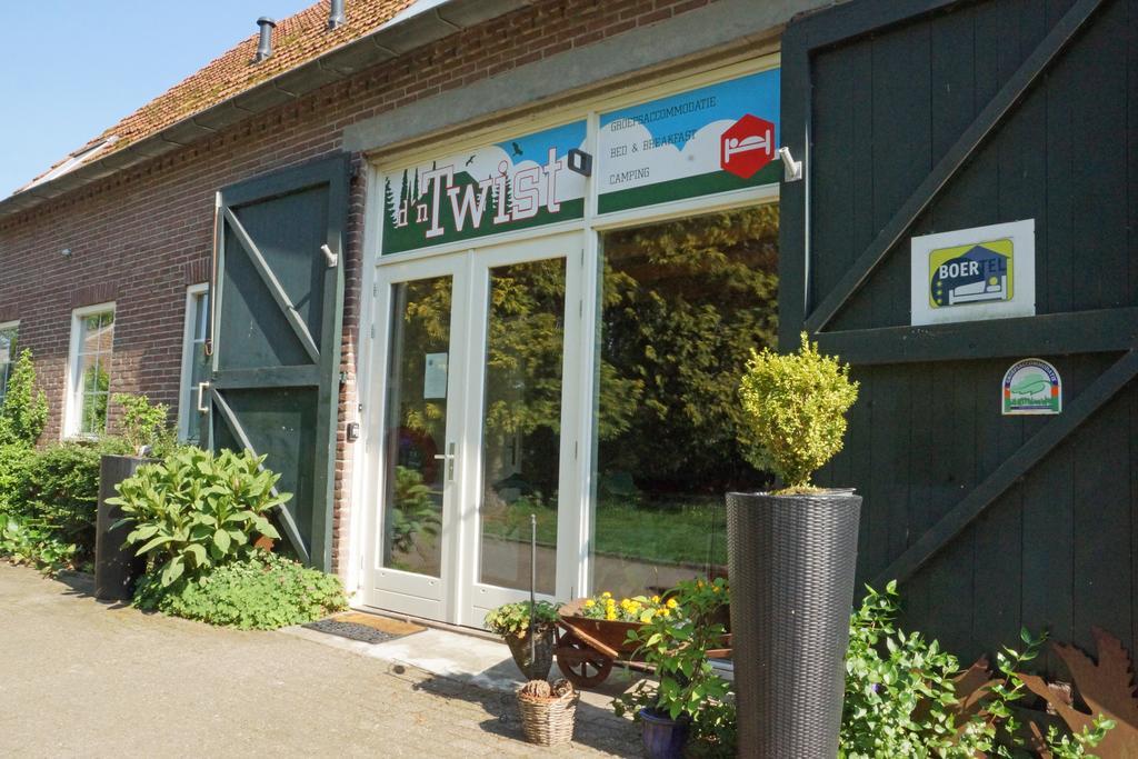 D'N Twist Bed & Breakfast Overloon Exterior photo